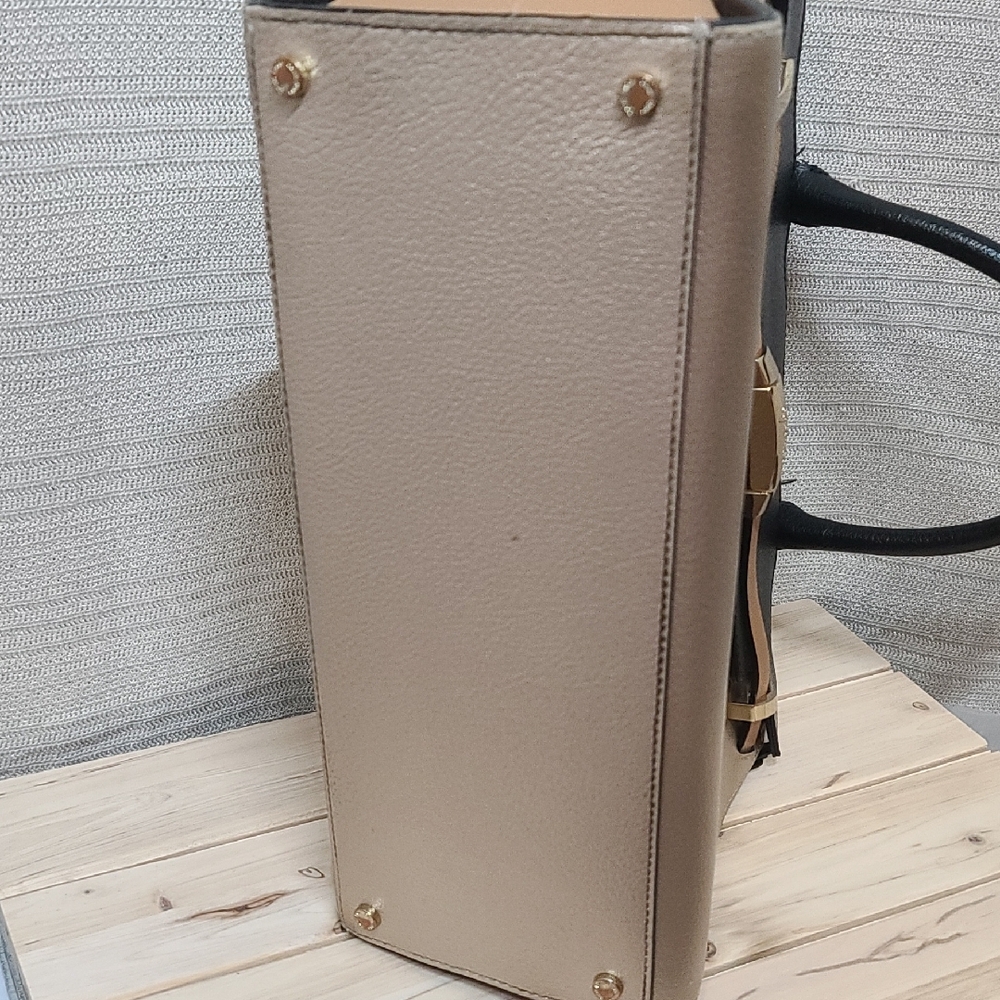 Calvin Klein Black & Golden Tan Satchel w Structured Gold Buckle Accents EUC - Picture 6 of 11